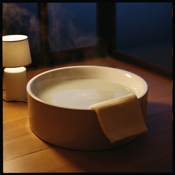 Ritual moment 03 — Onsen white